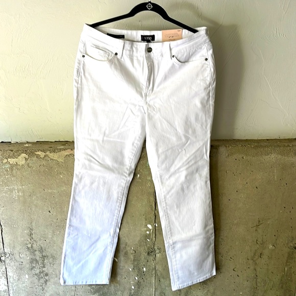 NYDJ Marilyn Straight Optic White Jeans. Size 12p - Picture 1 of 3